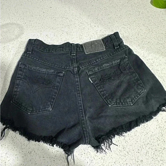Vintage Levi’s Silver Tab High Rise Distressed Black Shorts Size 26” - Picture 3 of 11